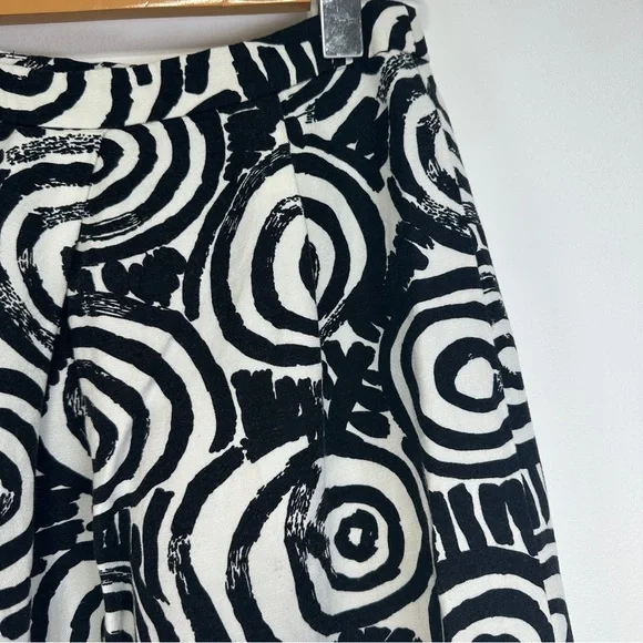 Clements Ribeiro Linen Blend Abstract Circle Print Skirt | Black & White A-Line - Picture 3 of 7